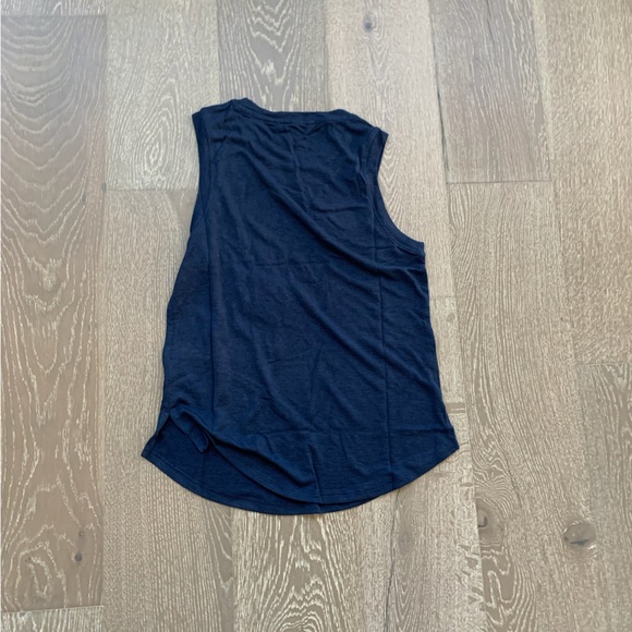 Athleta Breezy tank top - Picture 4 of 5